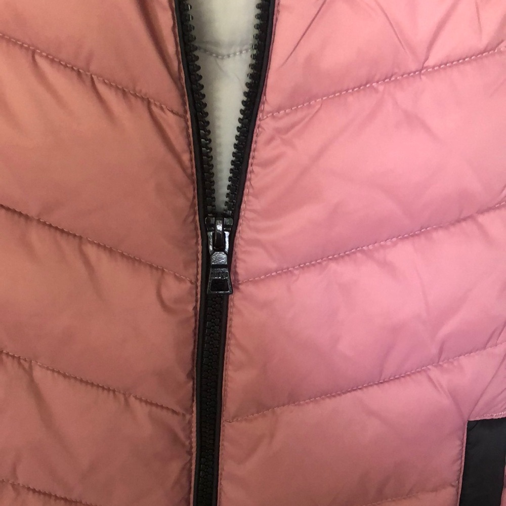 Pink and Gray Puffer Jacket with Hood - Picture 4 of 8